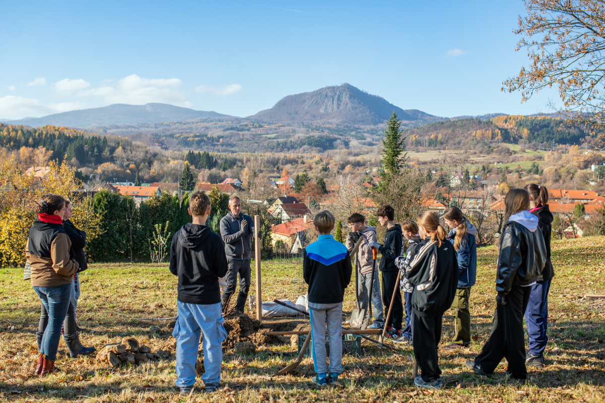 SadOVO 2026: Do inkluzívnych školských sadov sa zapojí 7 škôl